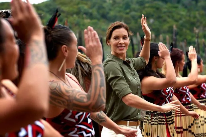 Māori-Kultur mit traditioneller Schnitzkunst in Rotorua, Neuseeland
